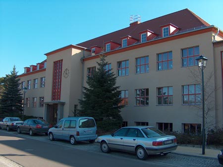 Schule 1 – Schulen und Kitas