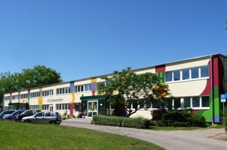 Schulen und Kitas 12 – Schulen und Kitas